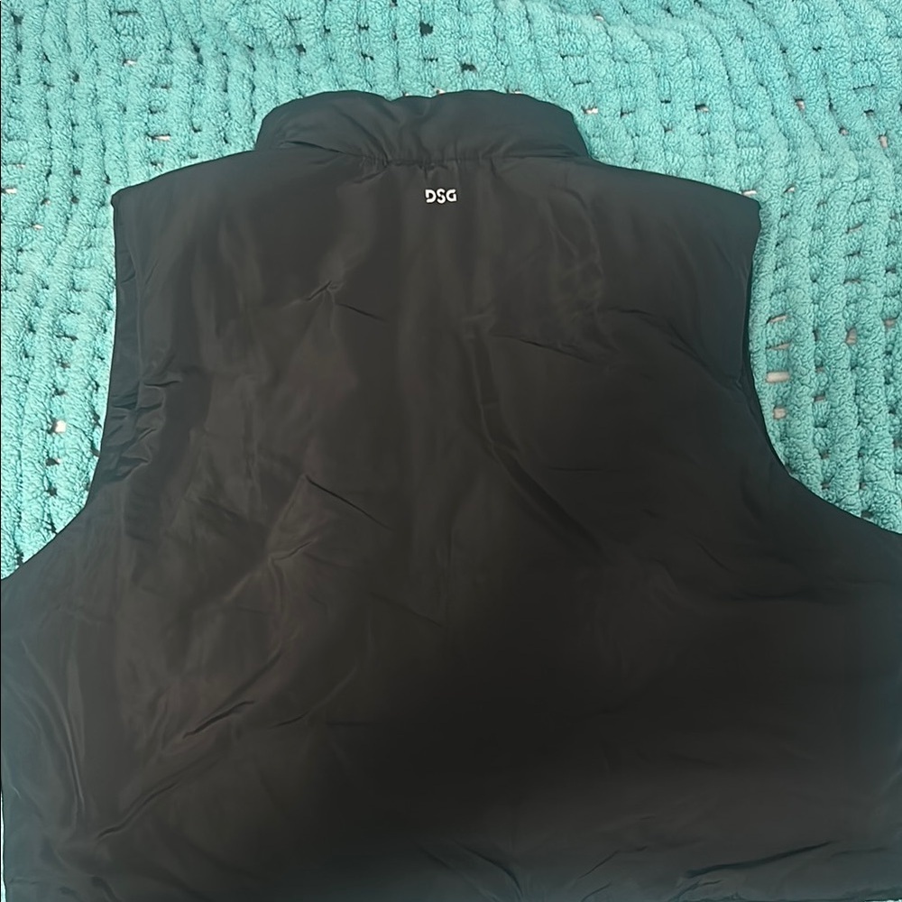 Black Puffer Vest - Picture 5 of 5